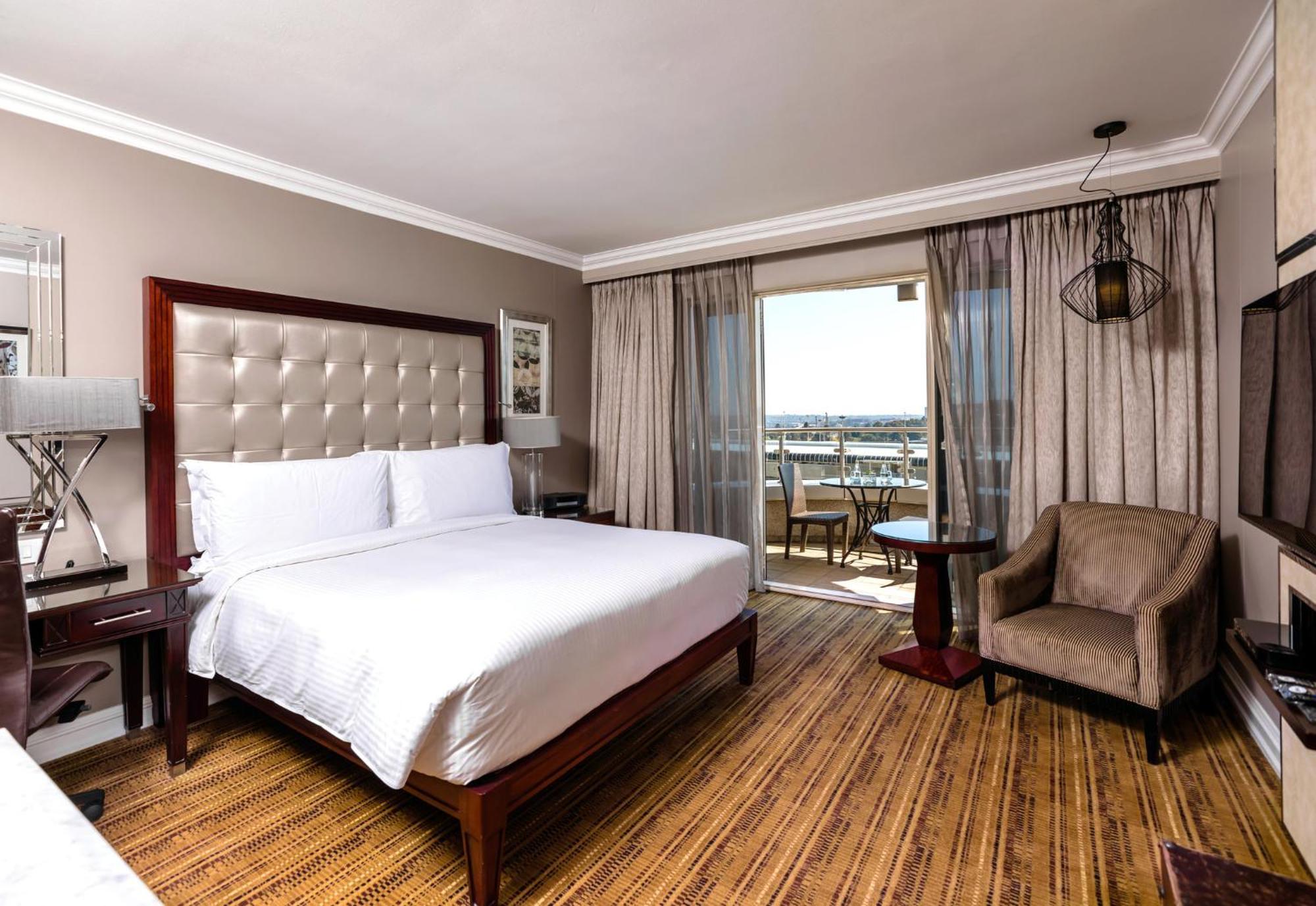 Hotel Intercontinental Johannesburg Or Tambo Airport By Ihg 5*